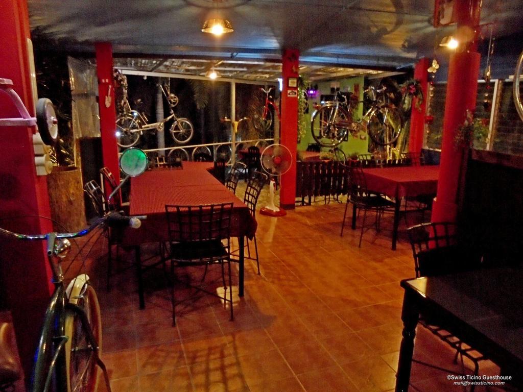 Swiss Ticino Guesthouse & Restaurant Mae Wang Екстер'єр фото