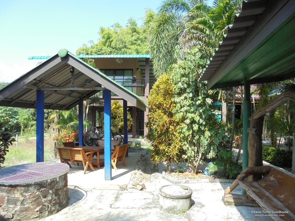 Swiss Ticino Guesthouse & Restaurant Mae Wang Екстер'єр фото